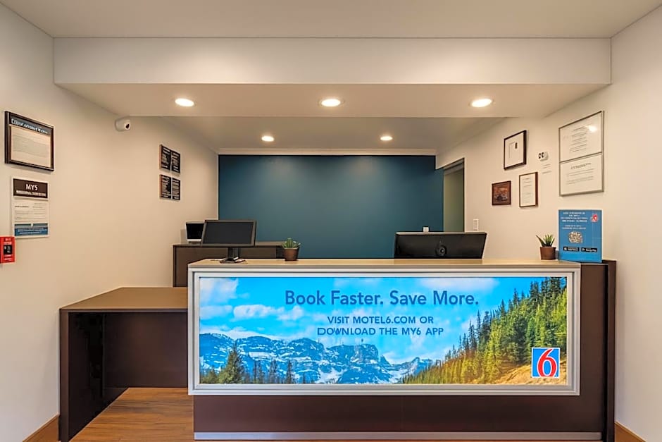 Motel 6 Ogden, UT- Downtown