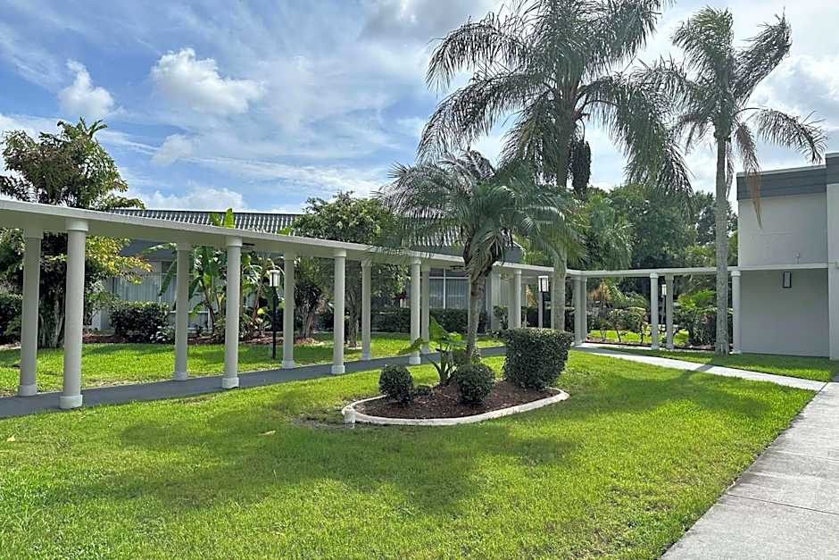 Ramada by Wyndham Cocoa