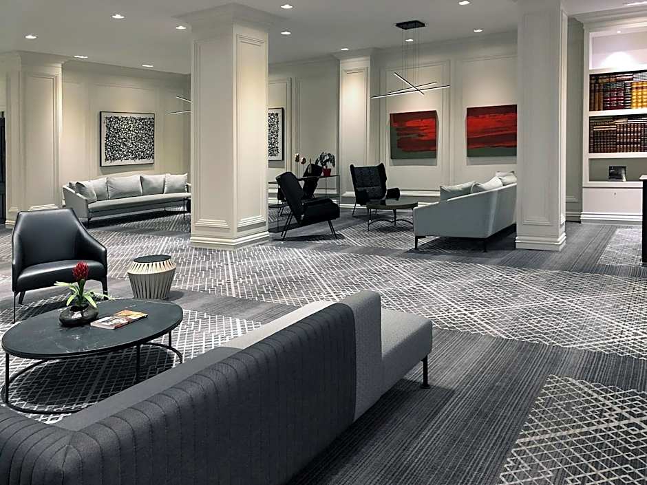 Manoir Victoria Hotel