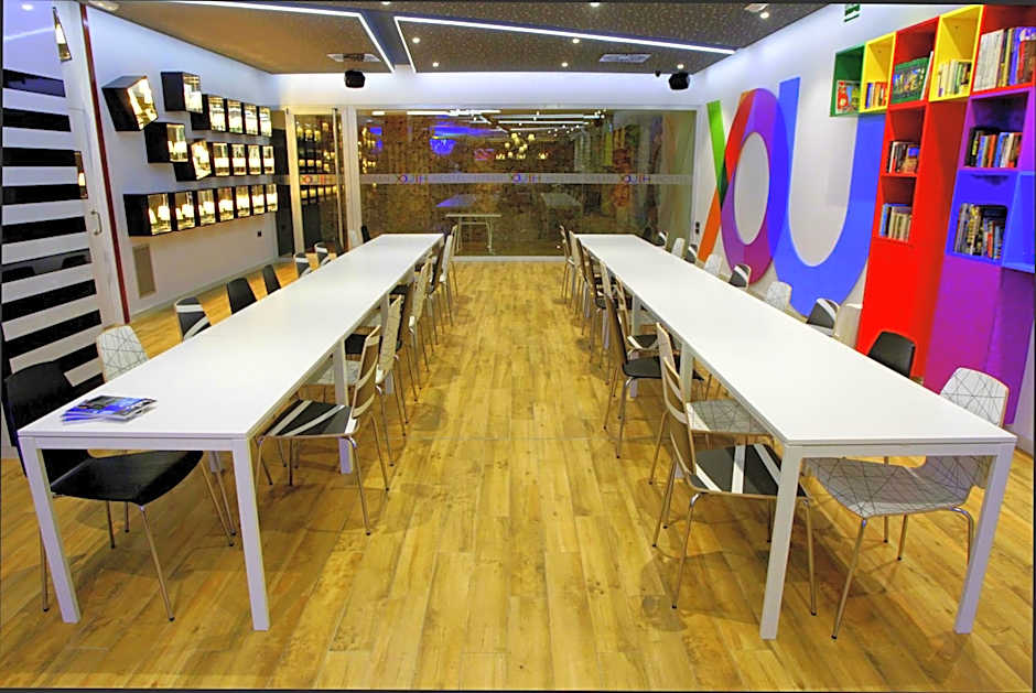 Urban Youth Hostel