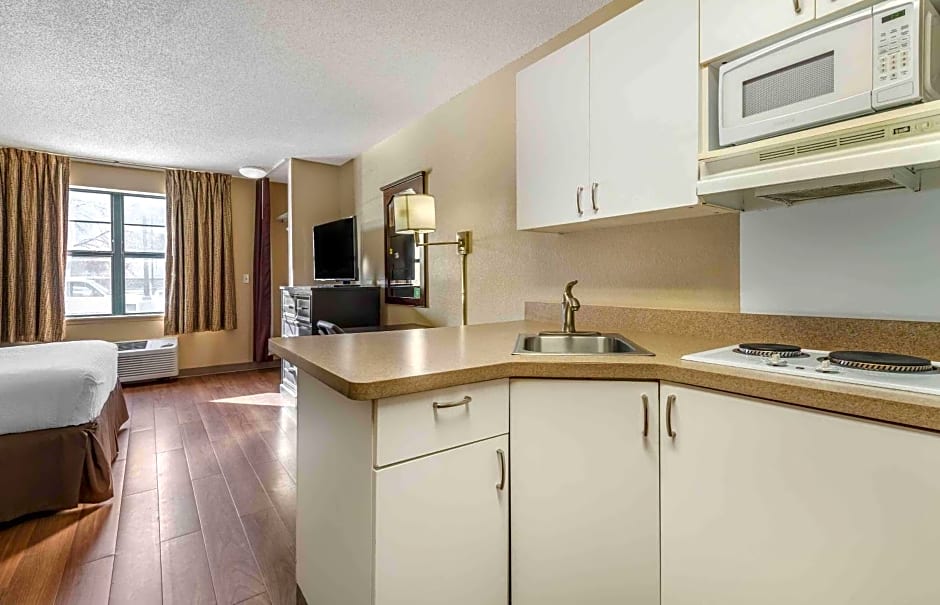 Extended Stay America Suites - Minneapolis - Maple Grove