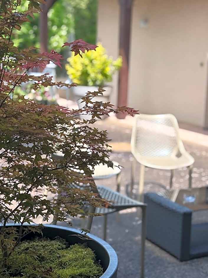 Le Victor Hugo - Hôtel et Restaurant - Logis Hôtels