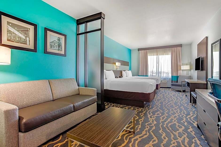 La Quinta Inn & Suites by Wyndham Northlake Ft. Worth
