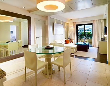 Two Bedroom Master Suite