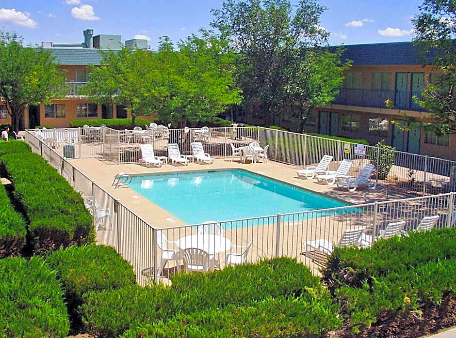 Motel 6-Holbrook, AZ