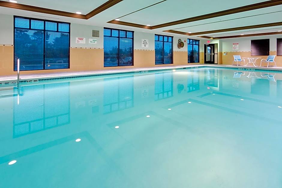 Holiday Inn Express Hotel & Suites Warminster-Horsham By IHG