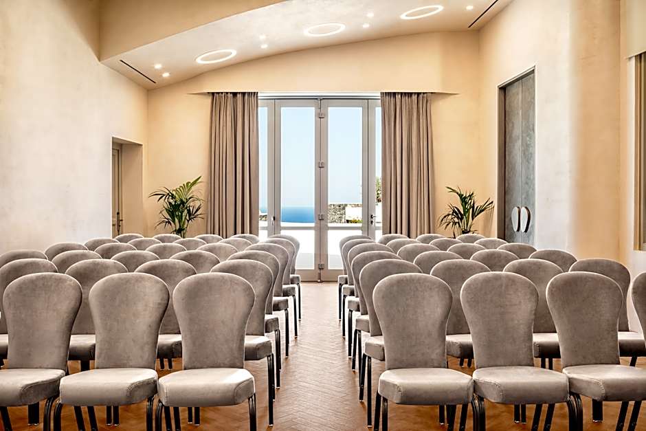 Santo Pure Oia Suites and Villas