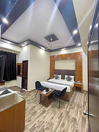 Triple Bedroom