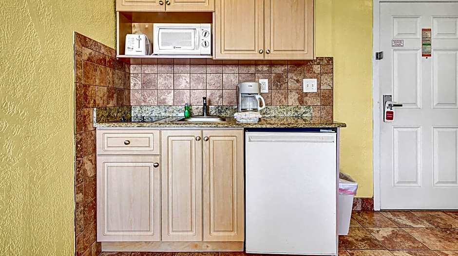 Page Terrace Beachfront Hotel