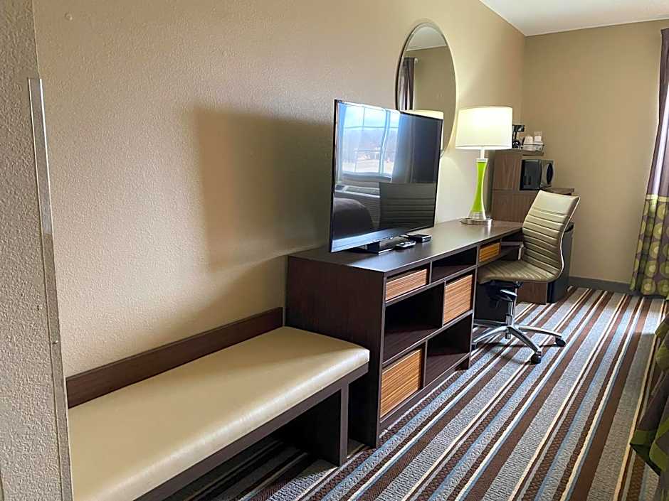 Super 8 by Wyndham Winfield-Quail Ridge Area