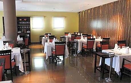 Howard Johnson Chilecito Hotel & Casino