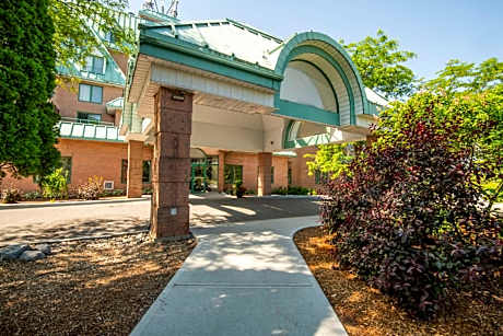 Chateau Cartier Hotel & Resort, an Ascend Collection Resort