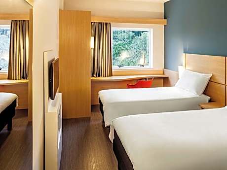 Standard Apartment with Twin Beds