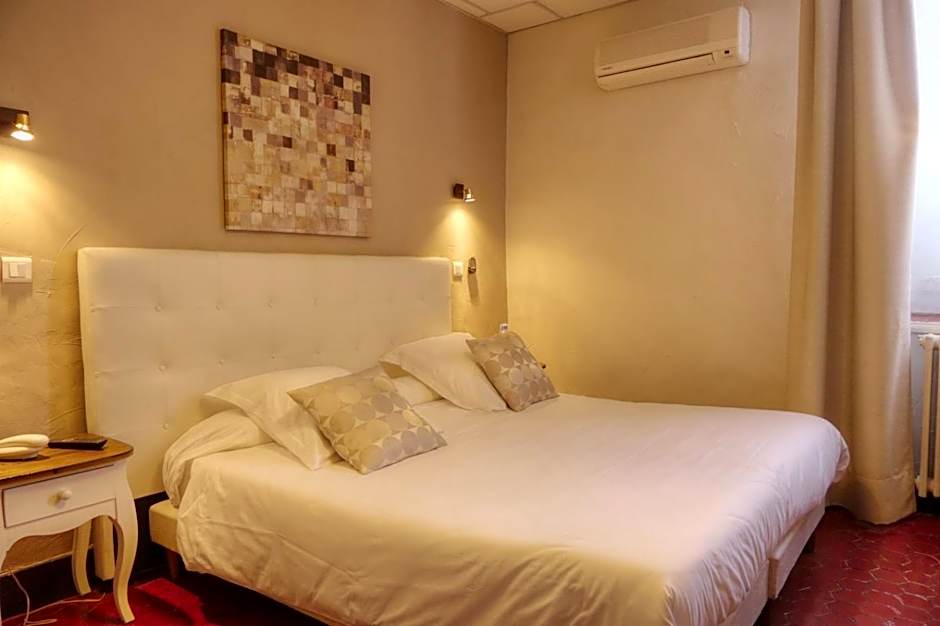 Logis hotel restaurant de Provence