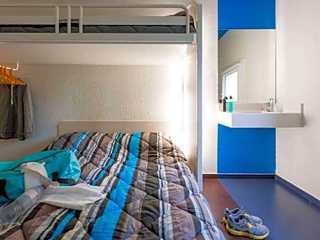 Triple Room with Shared Bathroom