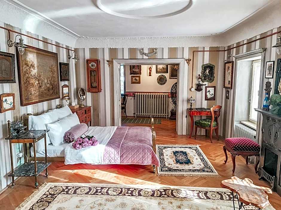 Divná pani Luxury Gallery Rooms