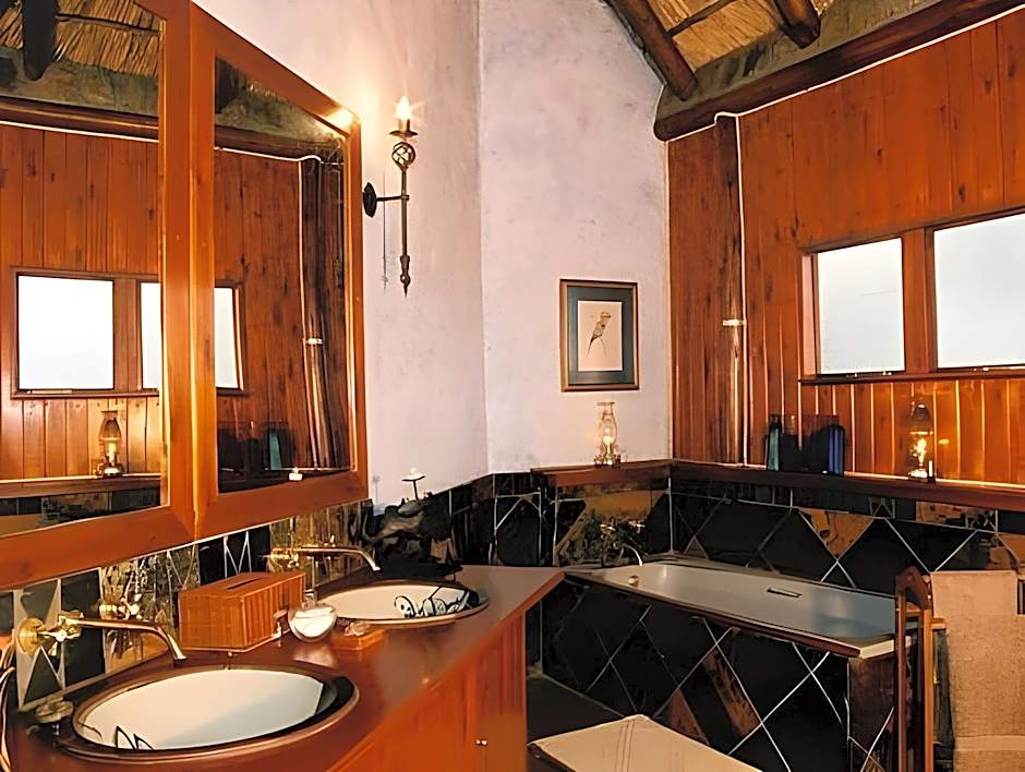 Shayamoya Tiger Fishing And Game Lodge