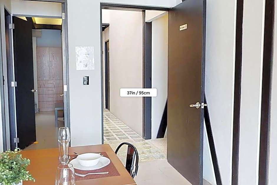 3Ph Amazing 2Bdrm 2bath private terrace fits 10