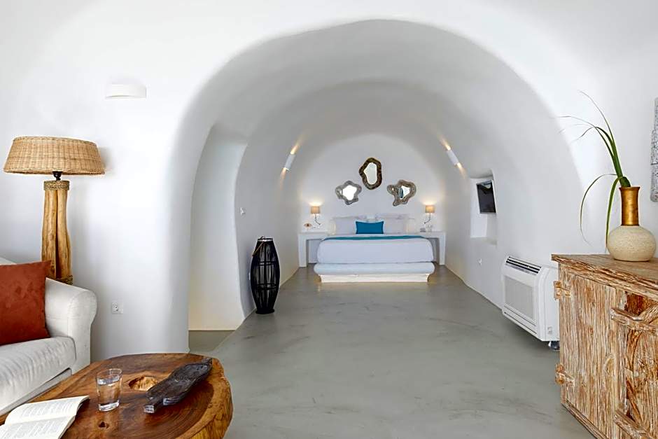 Photo 1 of 16 of Villa