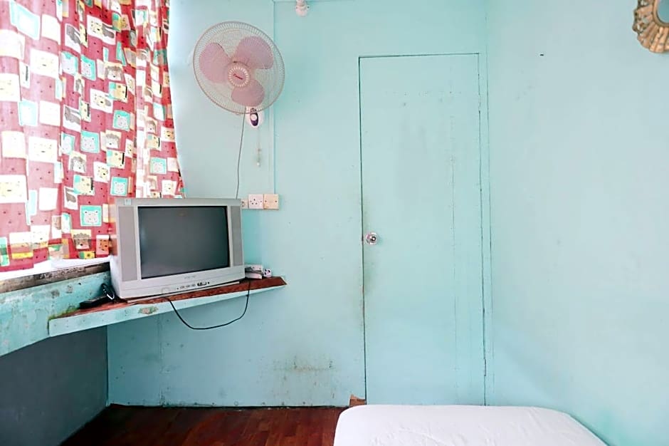 Hotel O Penginapan ReniNearMall Nagoya Hill