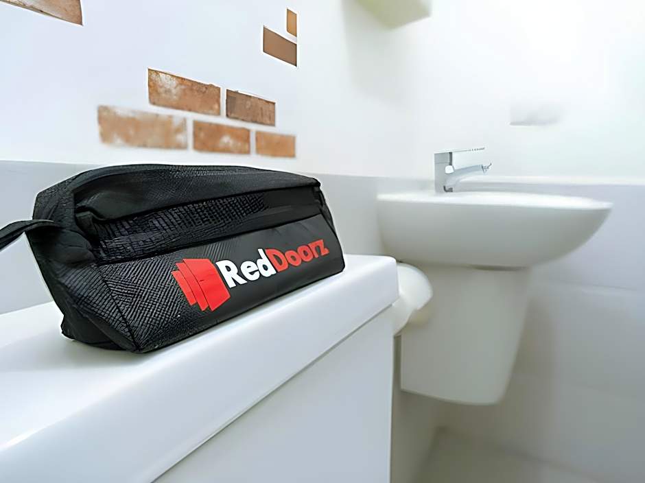 RedDoorz @ Garcia Hernandez Bohol