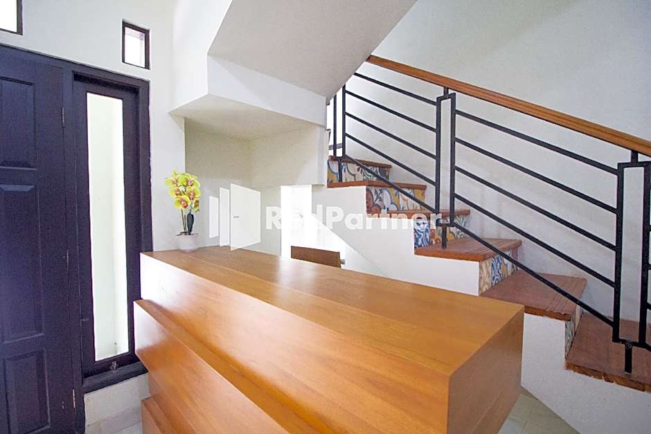 Balmoral House near Ambarukmo Plaza Mall Yogyakarta Mitra RedDoorz