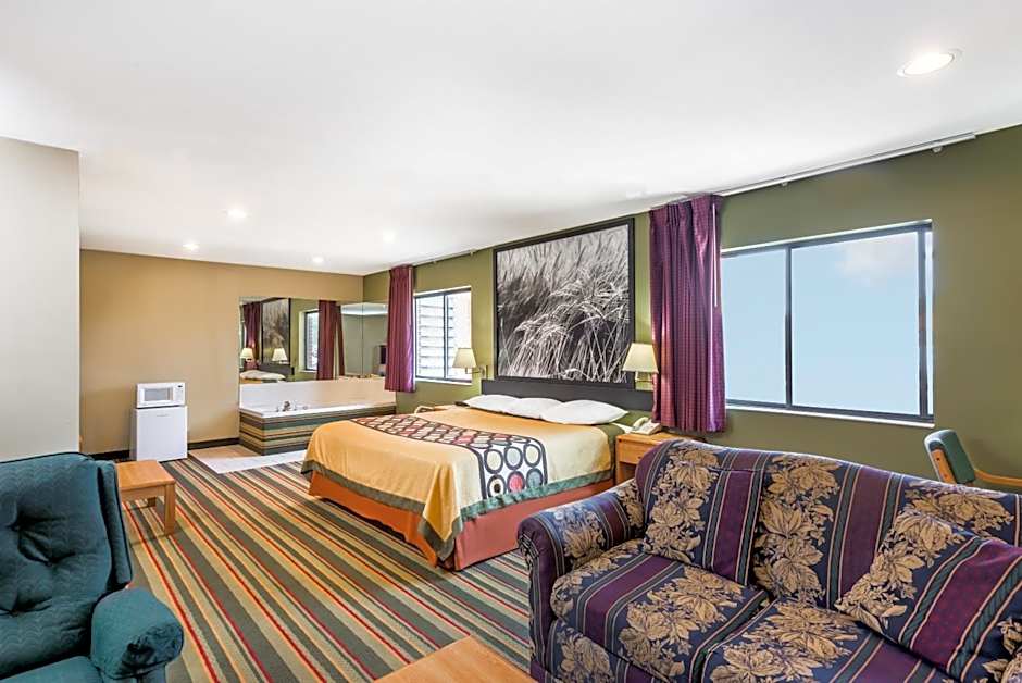 Super 8 by Wyndham Chanute