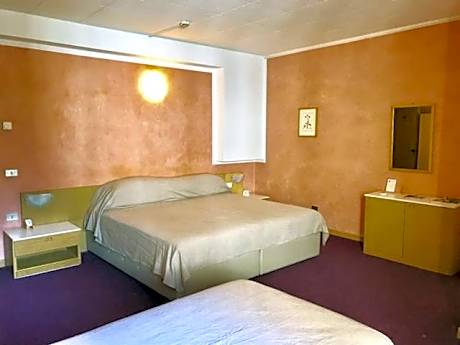 Triple Room with Garden View