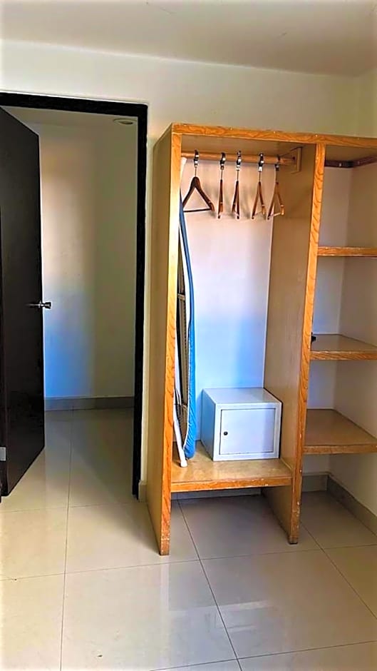 Seven Crown Express & Suites