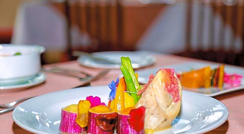 Oak Ray Serene Garden Hotel