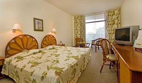 Double Single Use with Park View