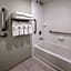 Holiday Inn & Suites Columbia Northeast By IHG