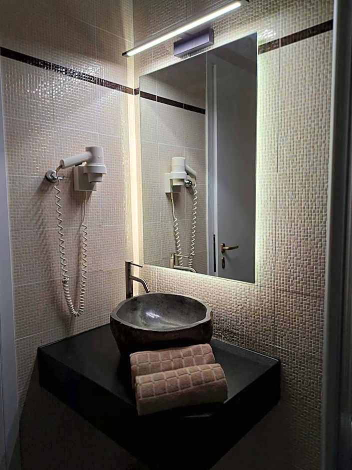 Amerisa Suites