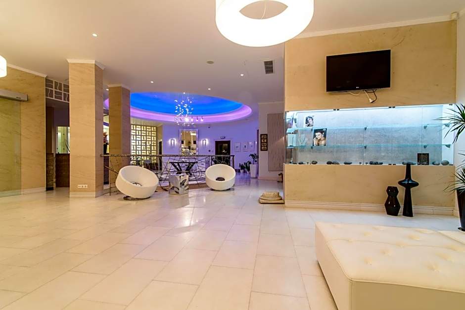 La Mer Deluxe Hotel & Spa