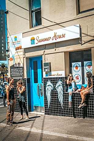 Summer House Backpackers Melbourne