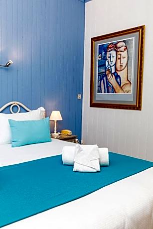 Triple Room (2 Adults + 1 Child)