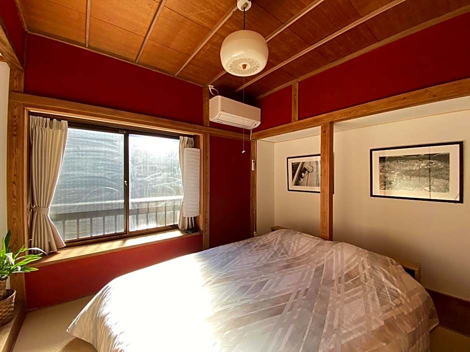 湘南ソラル〜二宮の高台・アートな庭付き日本家屋121㎡／高速WiFi／芝生ドッグラン・ピザ窯BBQ有