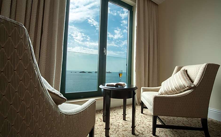 Royal Princess Hotel