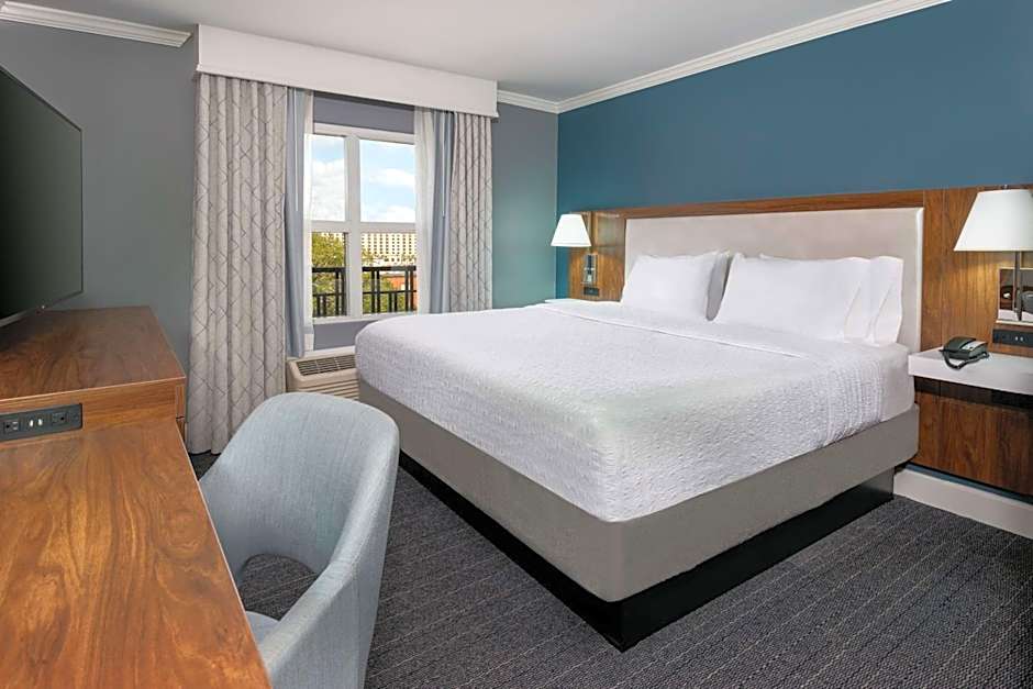 Hampton Inn By Hilton Savannah Historic District