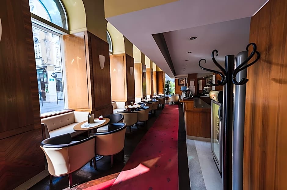 Hotel Astra