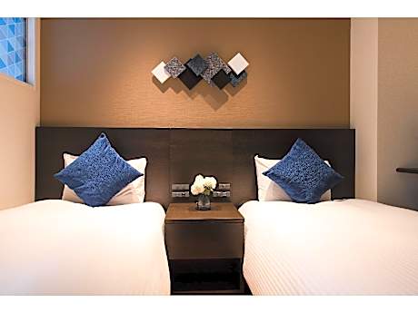 Twin Room - Newly Renovated, Non-Smoking