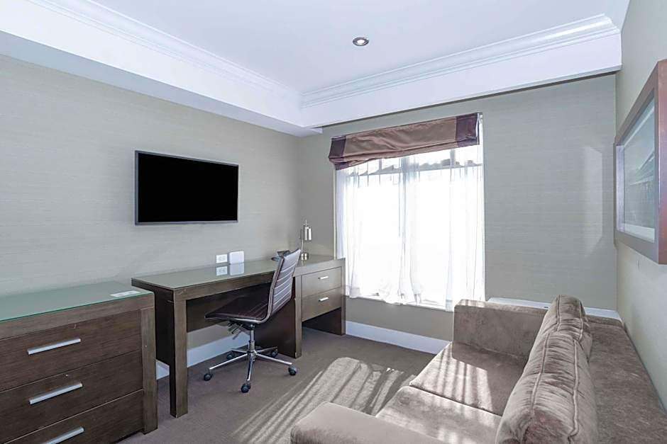 Sandman Signature Kamloops Hotel