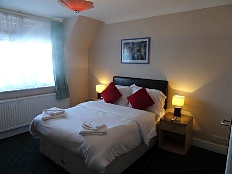 Double Room with Shared Bathroom