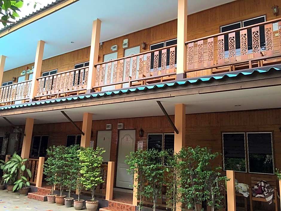 Tamarind Guesthouse Kanchanaburi