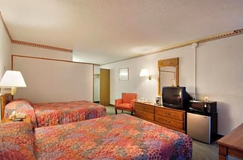 Travelodge by Wyndham Cleveland Airport