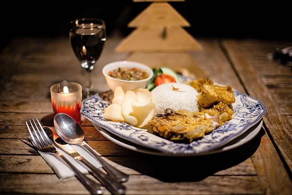 Cemara Beachfront Suite