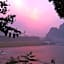 Yangshuo River View Hotel
