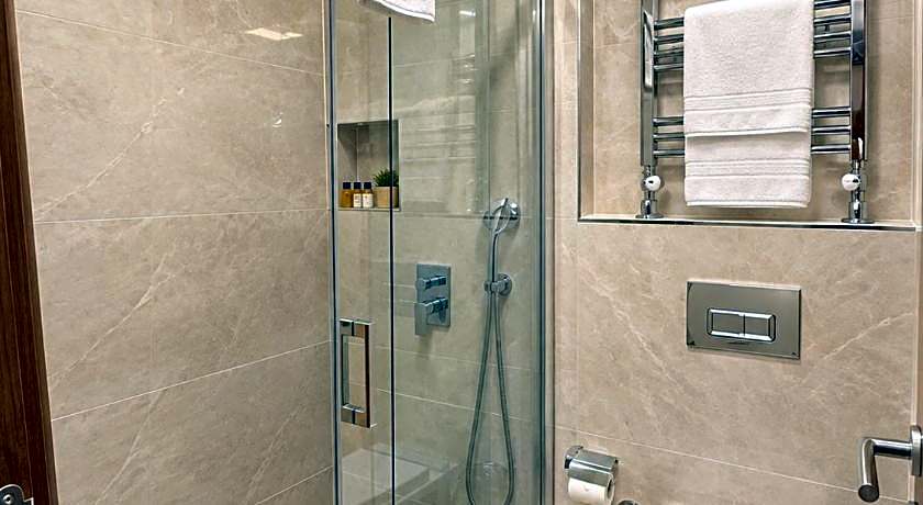 HOTEL REAL LİFE