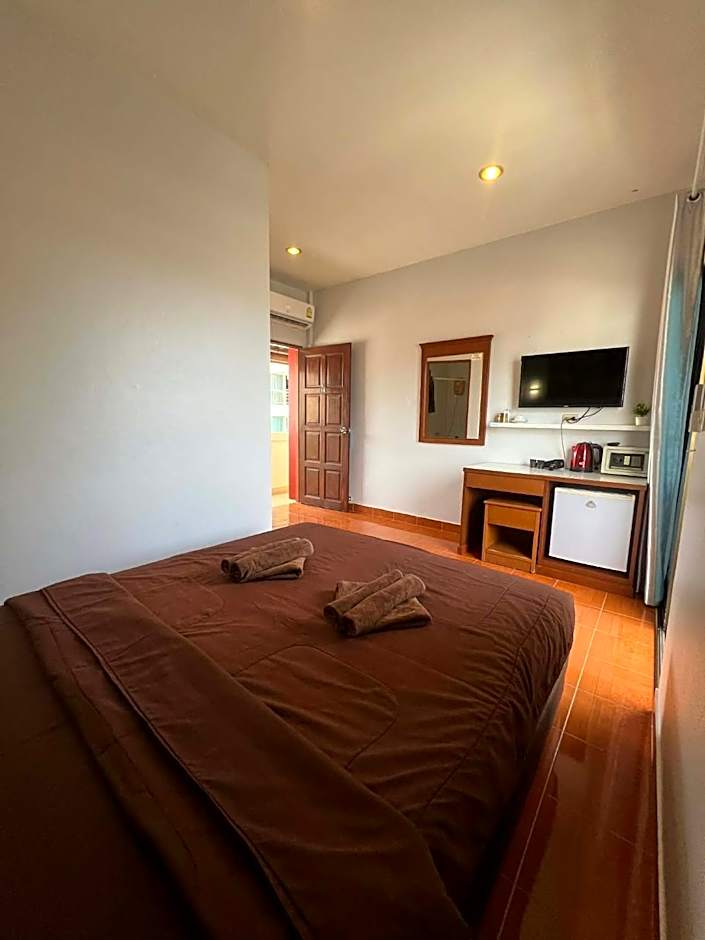 Ban Elephant Blanc Apartment