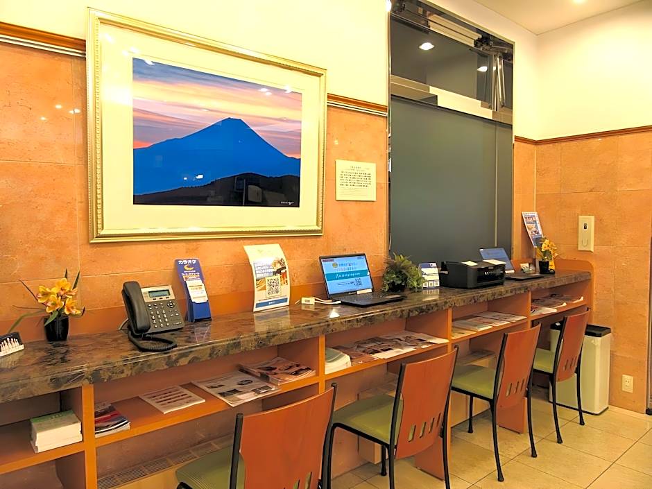 Toyoko Inn Kawasaki Ekimae Shiyakusho-Dori